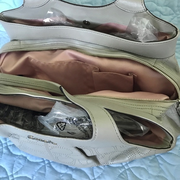 Coach Vintage Pearl Gray Handbag - Picture 11 of 13